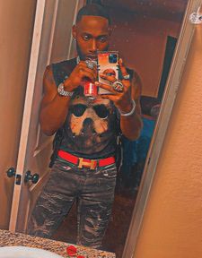 Instagram post by @_jeronhazel