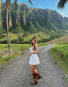 Instagram post by @elle_dang