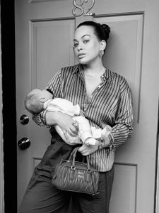 Instagram post by @nicollettesings