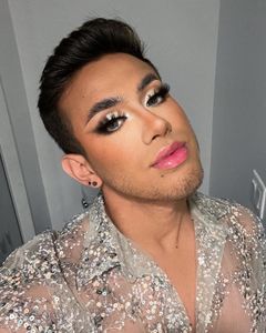 Instagram post by @rogermuru