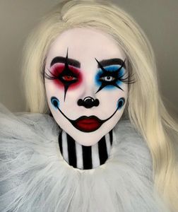 Instagram post by @alexaraemua