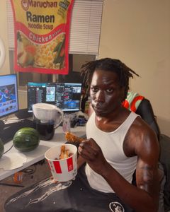 Instagram post by @_yunglimabean_