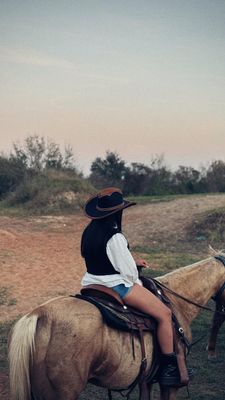 Instagram post by @ivaperal