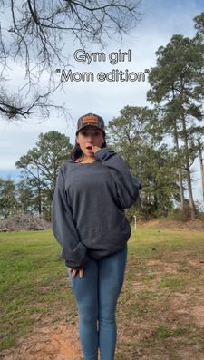 Instagram post by @liaaa_stephany