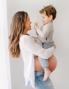 Instagram post by @aleahstander