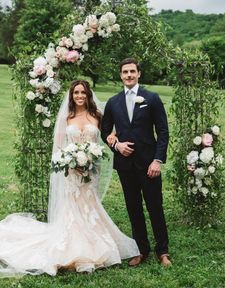 Instagram post by @aleahstander