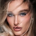 @fullofsam Instagram Profile