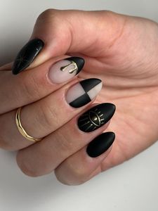 Instagram post by @studiobarinails