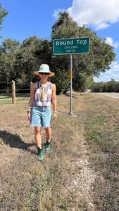 Instagram post by @courtneyzavala