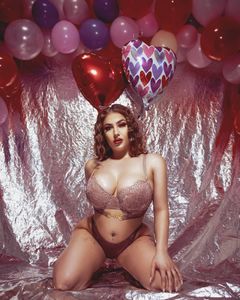 Instagram post by @goldqueenxoxo