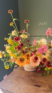 Instagram post by @cottagegardenflorals