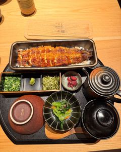 Instagram post by @manomnomz