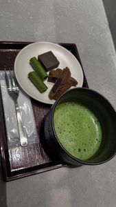 Instagram post by @manomnomz