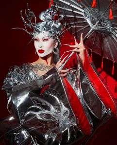 Instagram post by @evayoung_