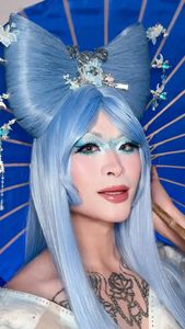 Instagram post by @evayoung_