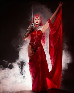 Instagram post by @evayoung_