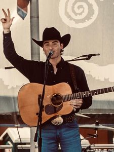 Instagram post by @thepresleybarker