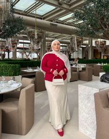 Instagram post by @modestly.ahdi