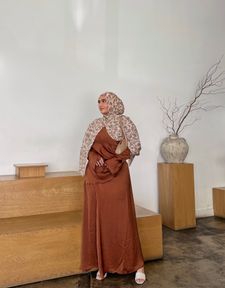 Instagram post by @modestly.ahdi