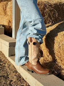 Instagram post by @linzyluu