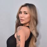 @linzyluu Instagram Profile