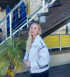 Instagram post by @annevadder