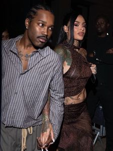 Instagram post by @mannequinskin