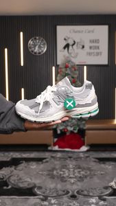 Instagram post by @kyzarcloset