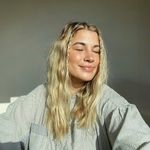 @therosemaryhen Instagram Profile