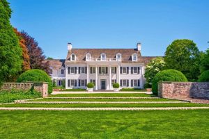 Instagram post by @theobstinateclassicist