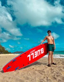 Instagram post by @chaxelos