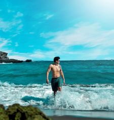 Instagram post by @chaxelos