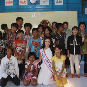 Instagram post by @nicolevjay