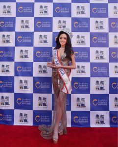 Instagram post by @nicolevjay