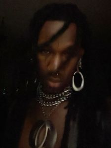 Instagram post by @hollywoodthegenerous