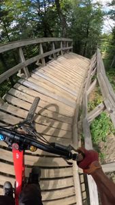 Instagram post by @waynedevingo