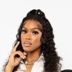 @_rennaa Instagram Profile