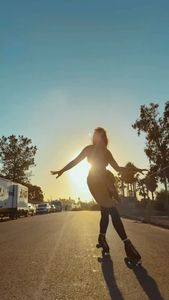 Instagram post by @lolo.skates