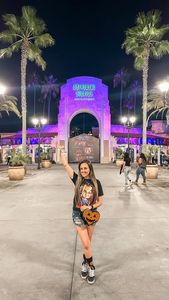 Instagram post by @lizzyandfamily