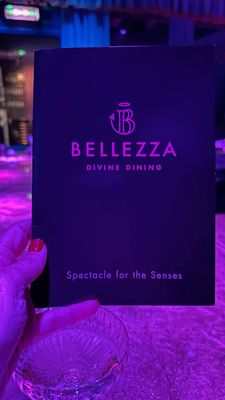 Instagram post by @hilarytopper