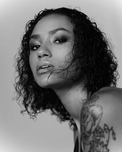 Instagram post by @miarichofficial