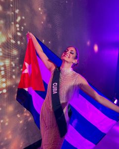 Instagram post by @sheylaraveloperez