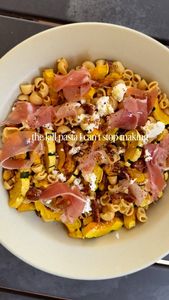 Instagram post by @bellasbellyblog