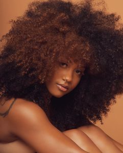 Instagram post by @curlybeviie