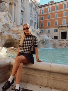 Instagram post by @lindsaystraka