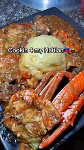 Instagram post by @goldieroc