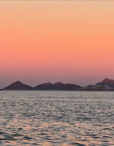 Instagram post by @emmanovoage