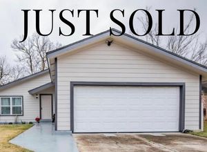 Instagram post by @xtina_rdz