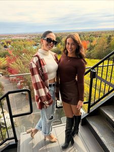 Instagram post by @jenniferecormier