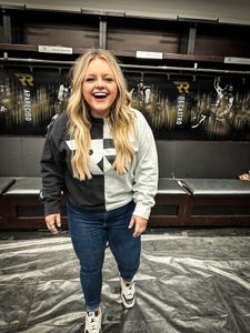 Instagram post by @thejennamorr